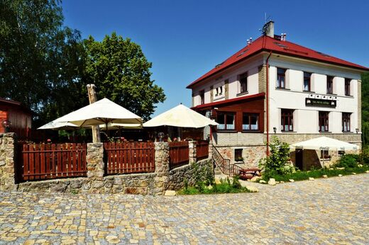 zena-in.com_karlstejn-penzion_uvodni.jpg